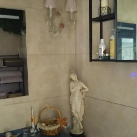 Casa Encantada منزل للإقامة بينالماذينا